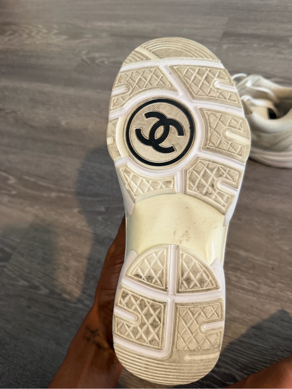 CHANEL Cream & White CC Logo Suede Nylon Trainer - Picture 2 of 3
